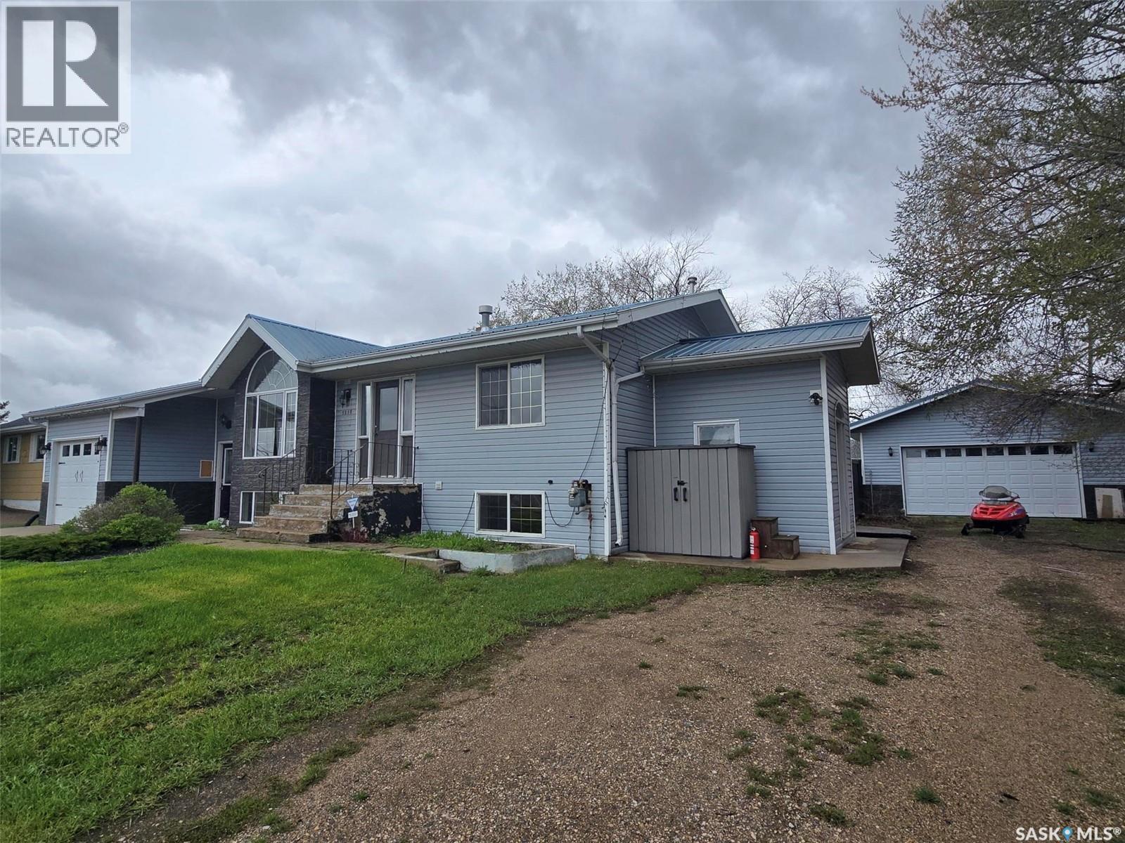 1010 Desmond STREET - 55
