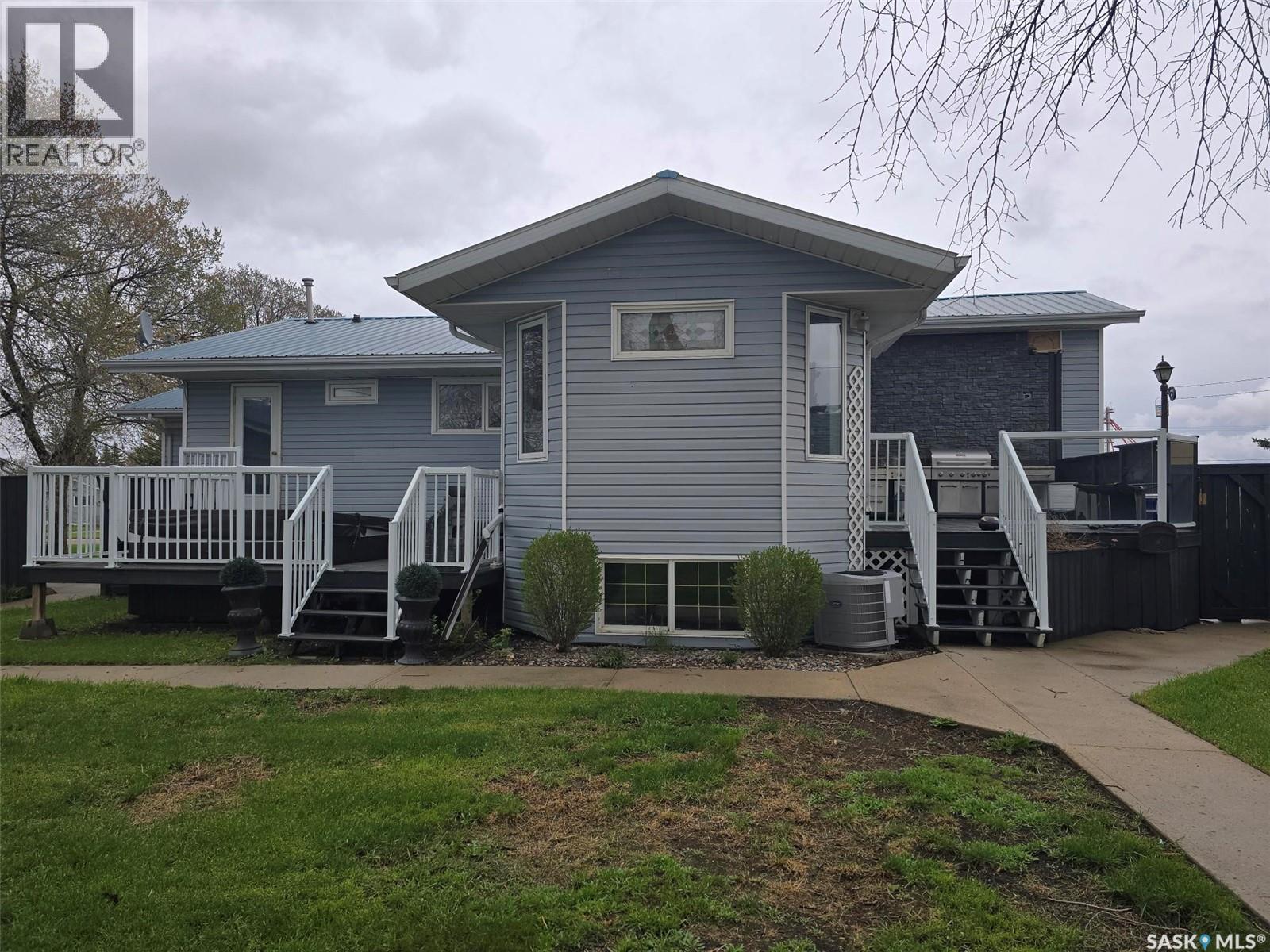 1010 Desmond STREET - 53
