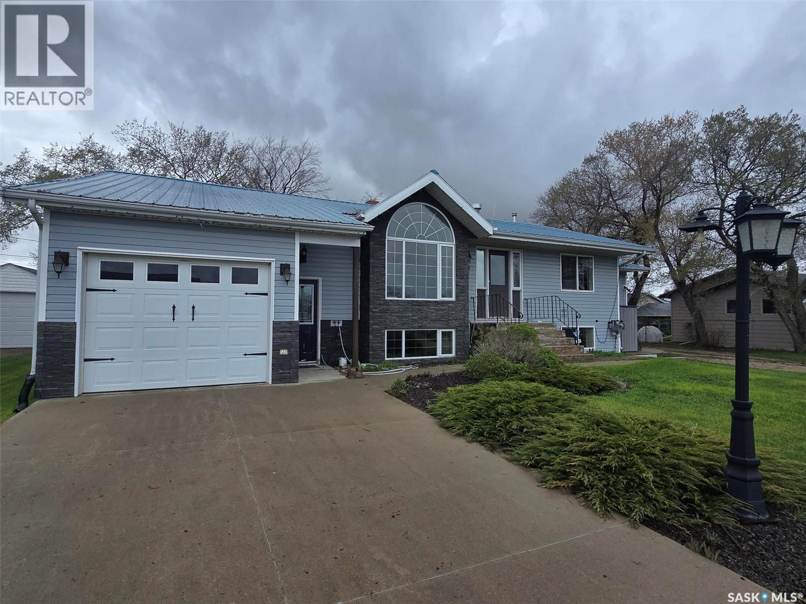 1010 Desmond STREET - 54