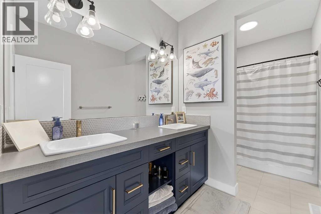 125 Cranbrook Heights SE - 32