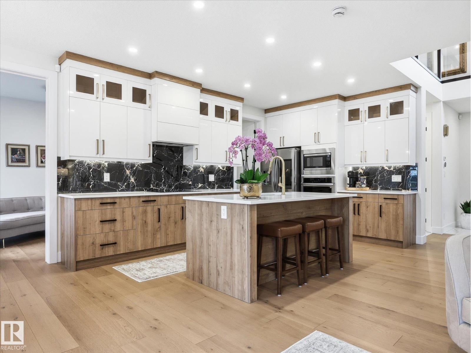 8182 222A ST NW - 11