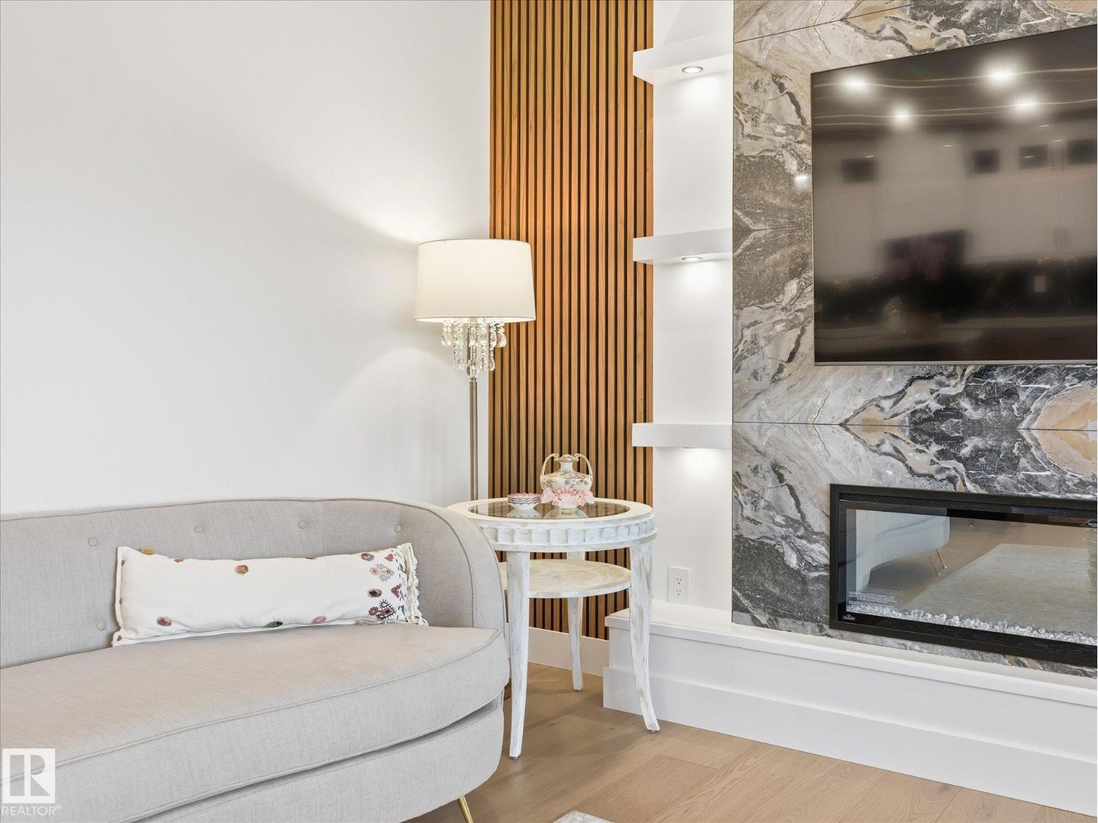 8182 222A ST NW - 26
