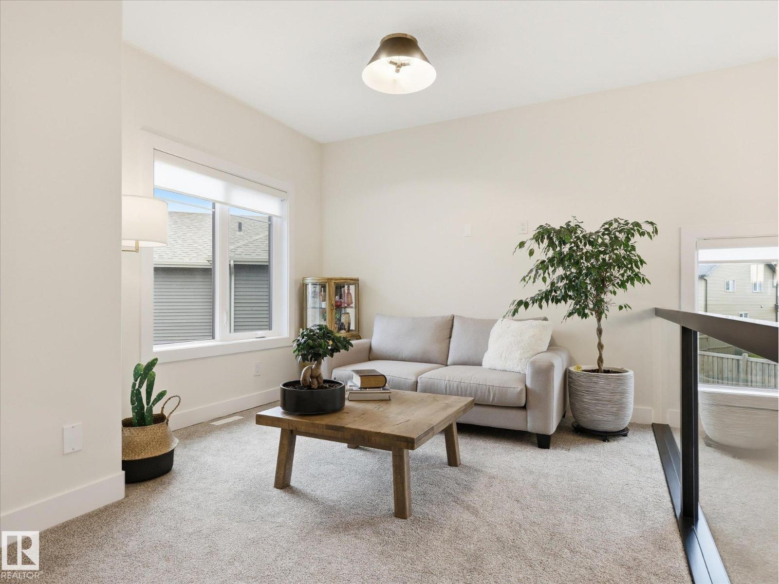 8182 222A ST NW - 33