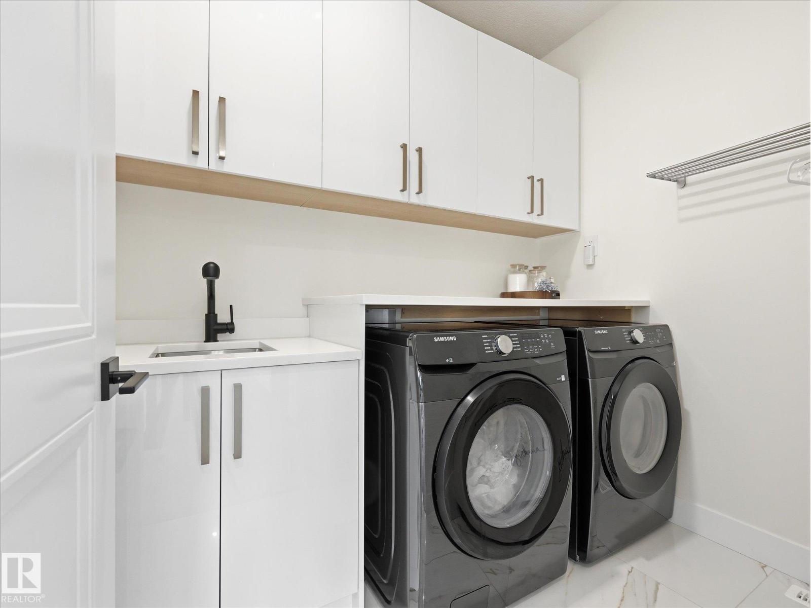 8182 222A ST NW - 38