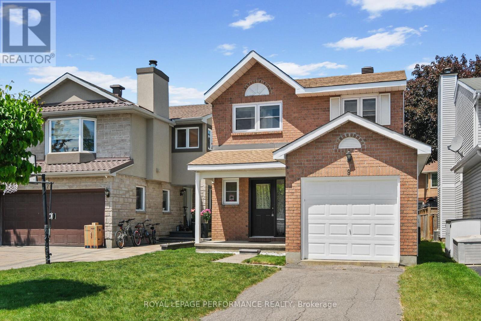 9 SADDLE CRESCENT - 1