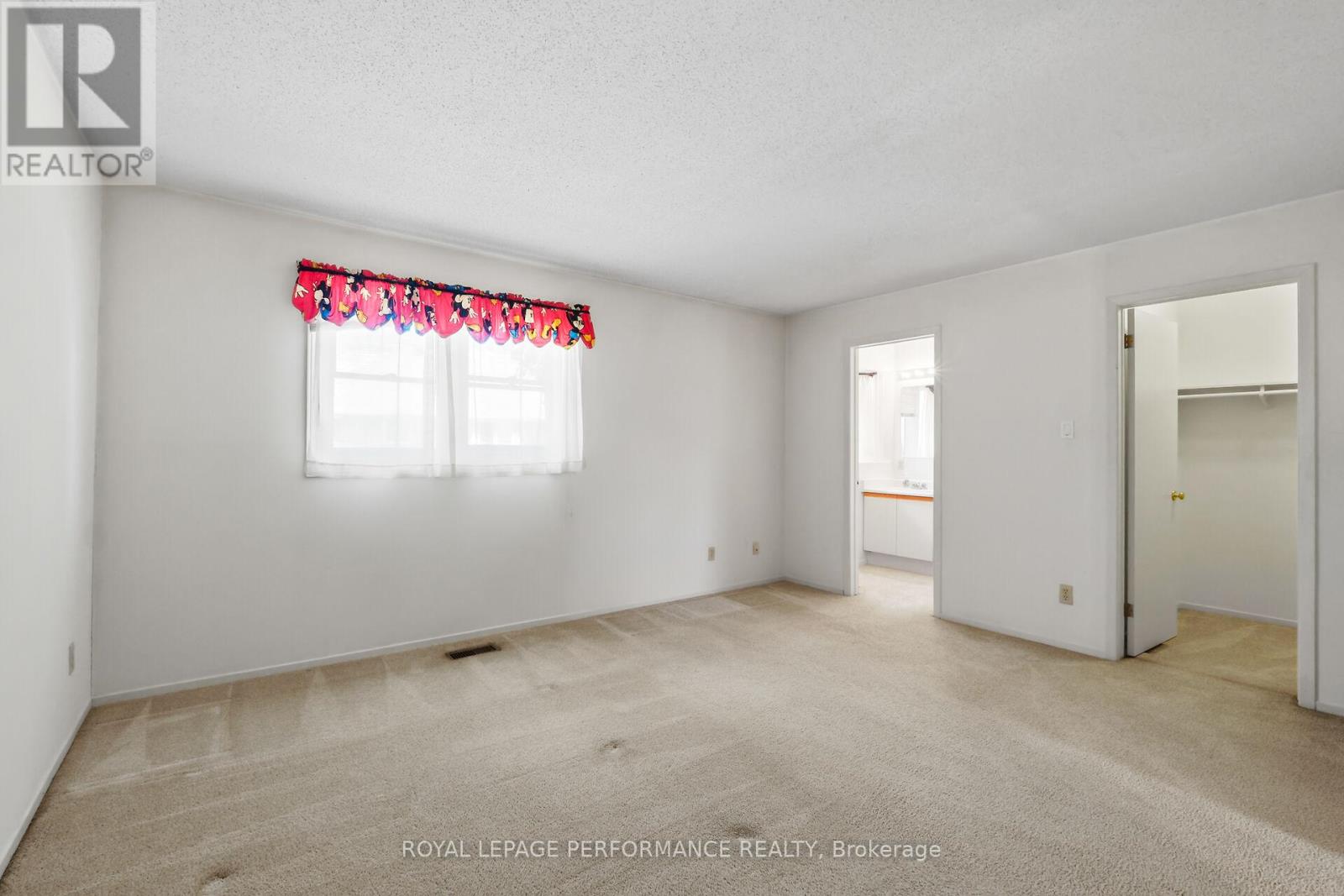 9 SADDLE CRESCENT - 6