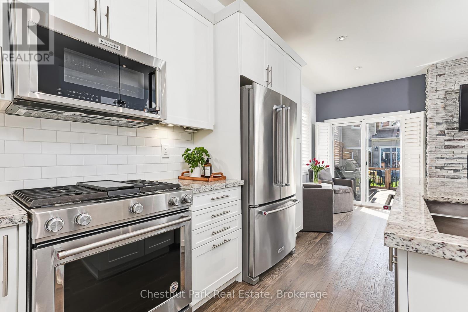 18 GREGORY AVENUE - 14