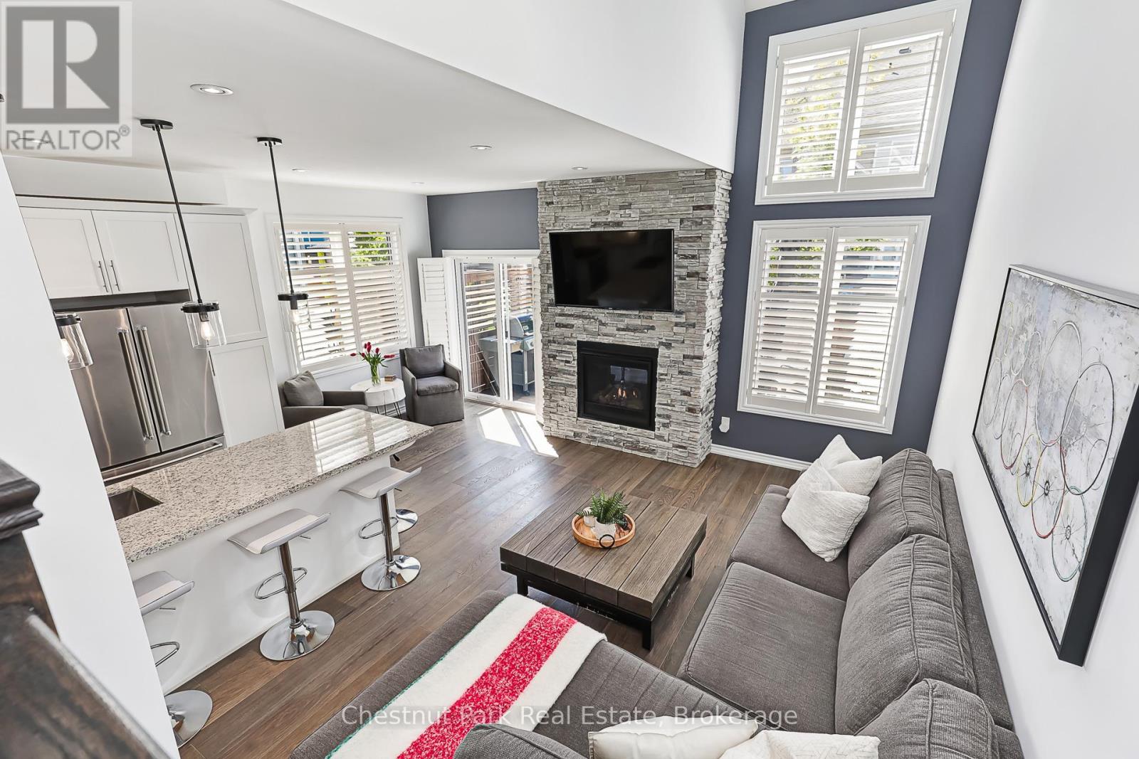 18 GREGORY AVENUE - 15