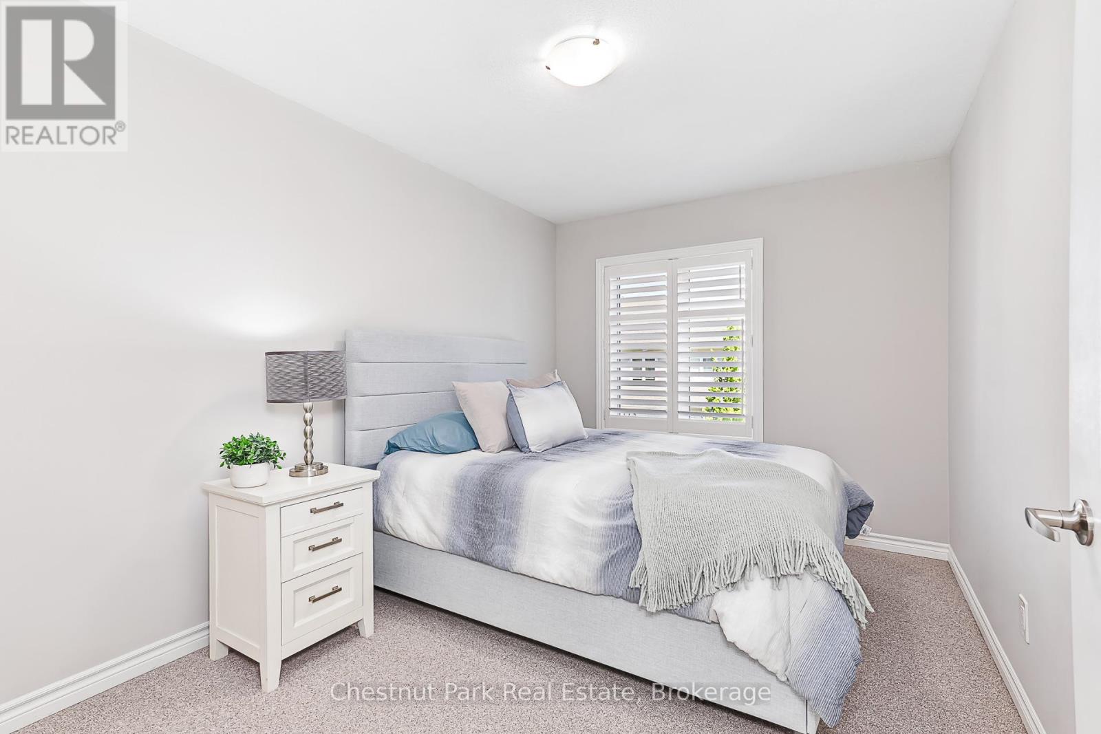 18 GREGORY AVENUE - 21