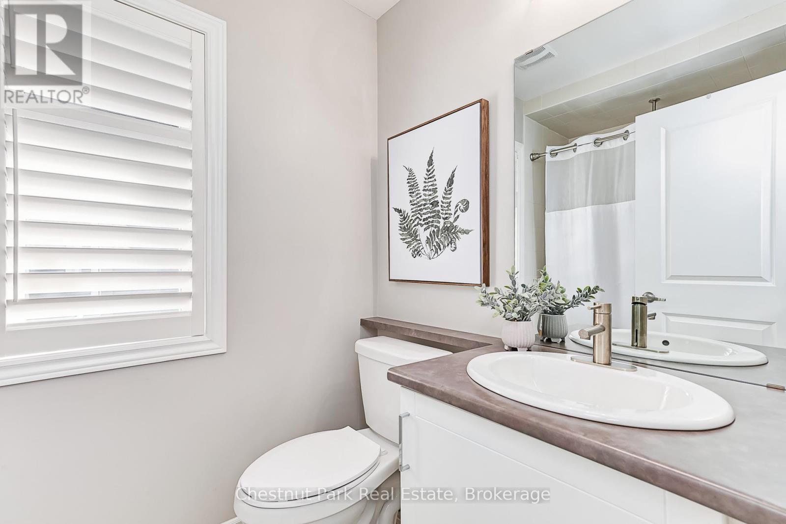 18 GREGORY AVENUE - 25