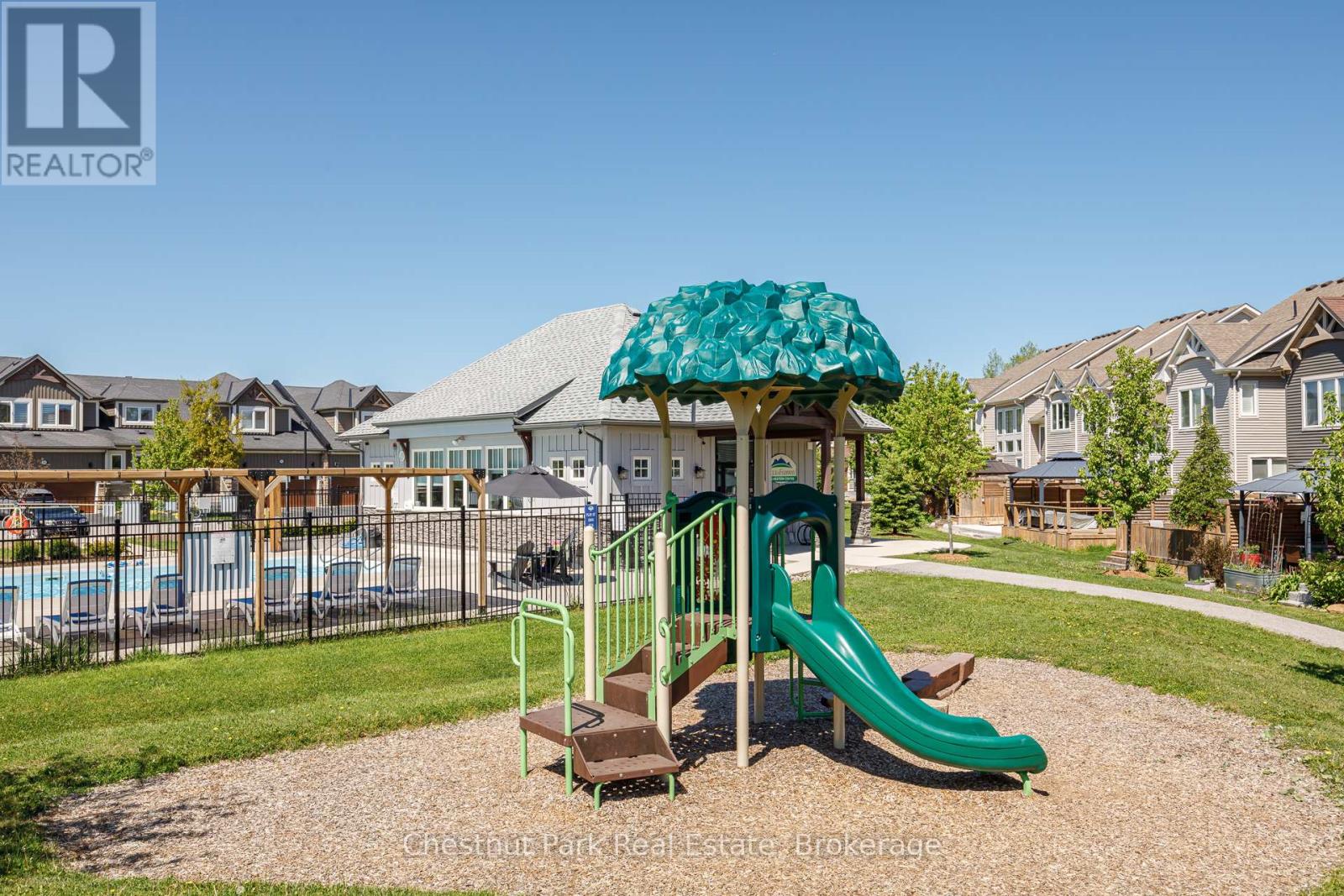 18 GREGORY AVENUE - 46