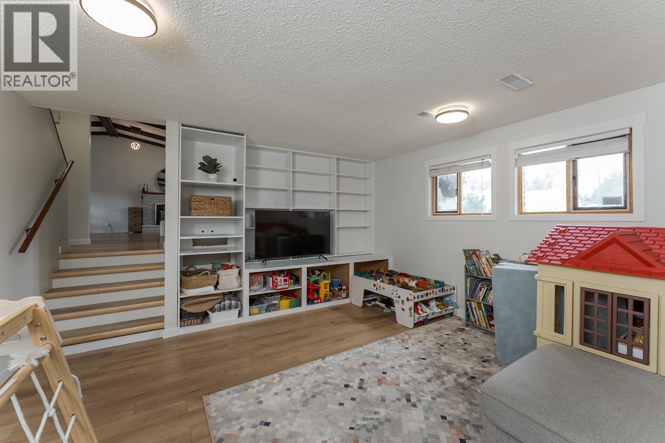 1575 BUCHANAN AVENUE - 25
