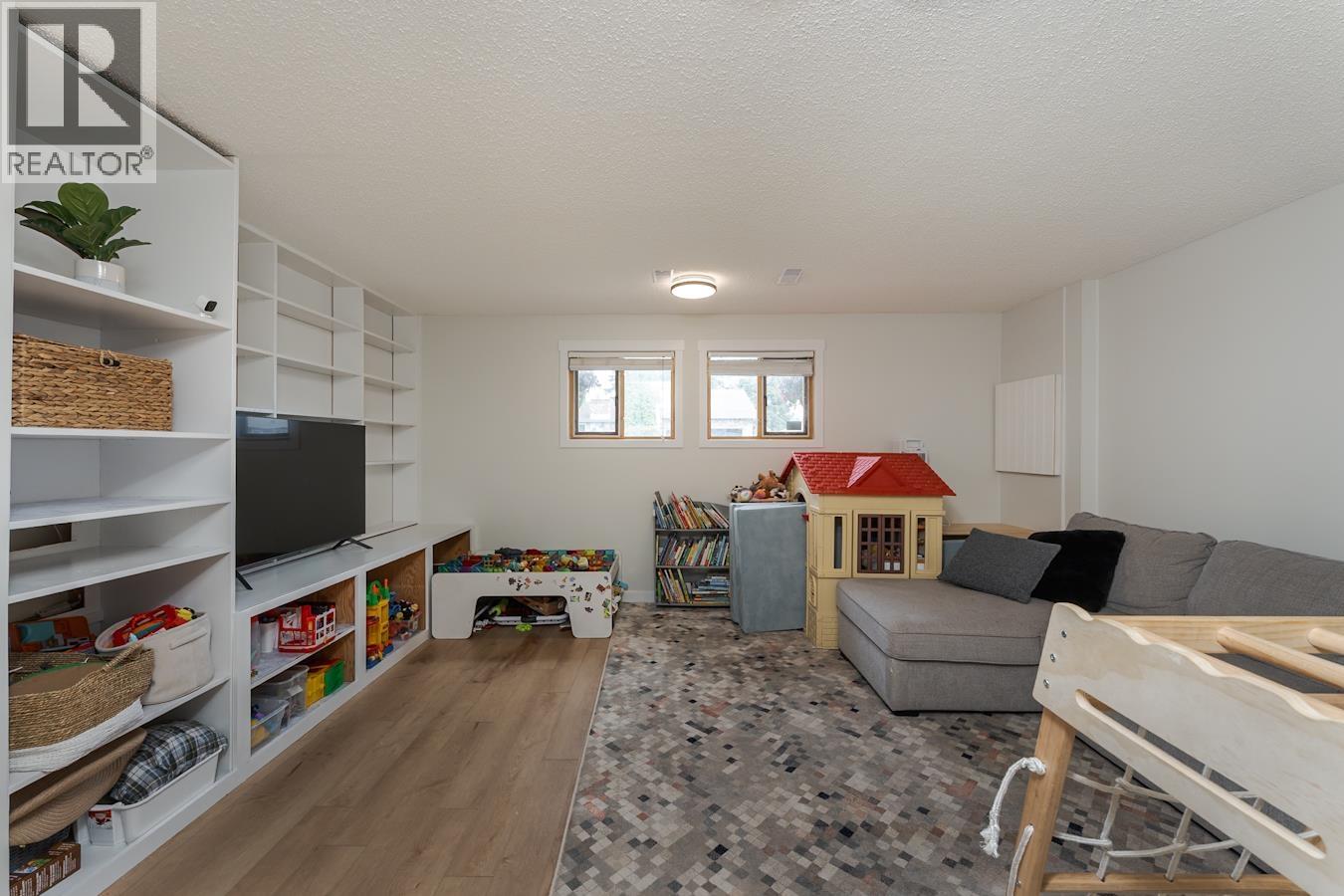 1575 BUCHANAN AVENUE - 26