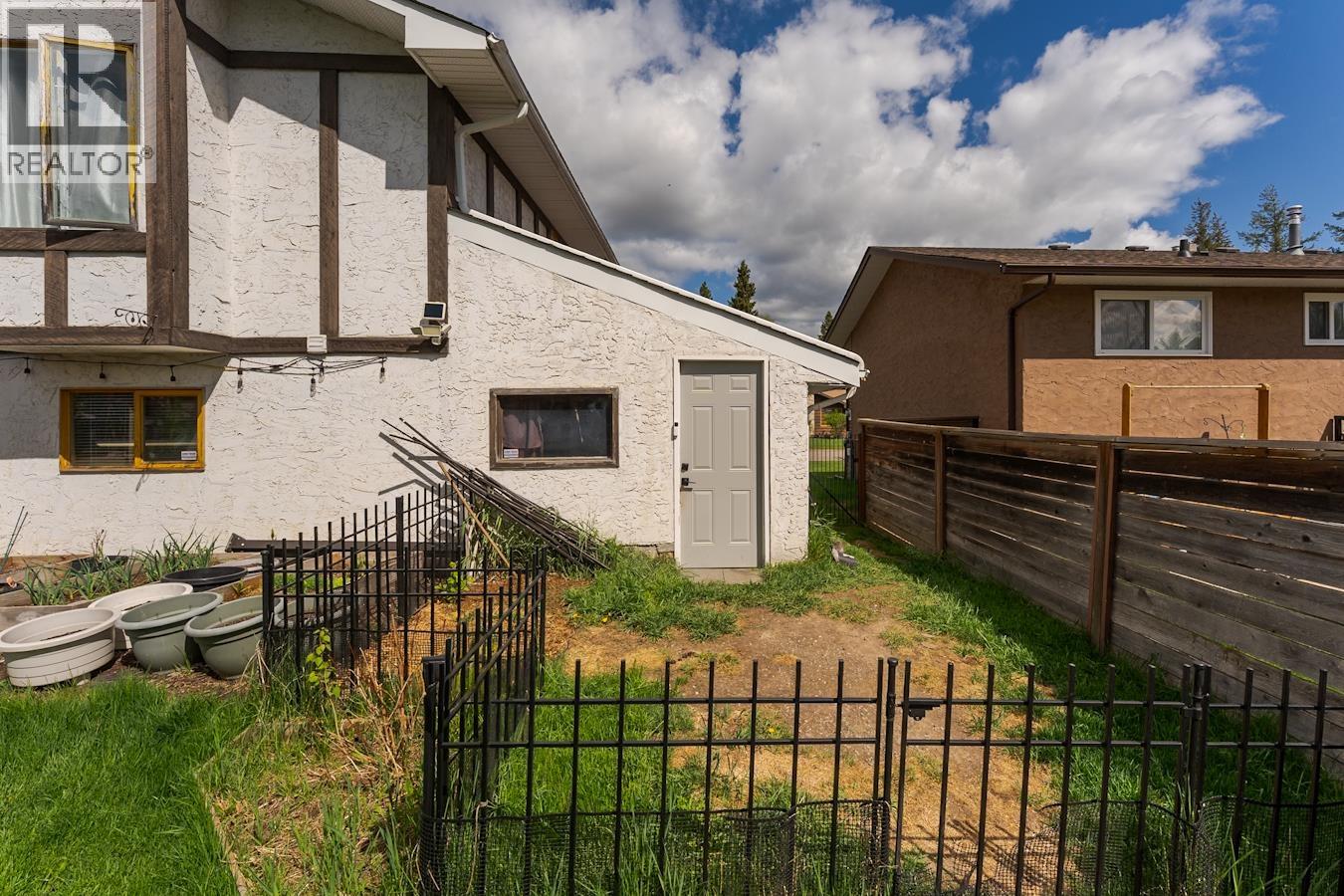 1575 BUCHANAN AVENUE - 36