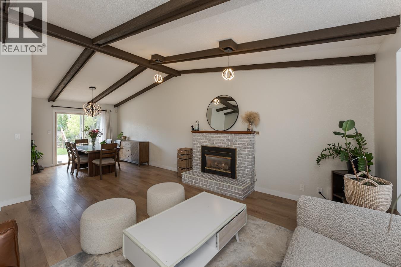 Photo 10 of 41 — 1575 BUCHANAN AVENUE · Prince George, BC