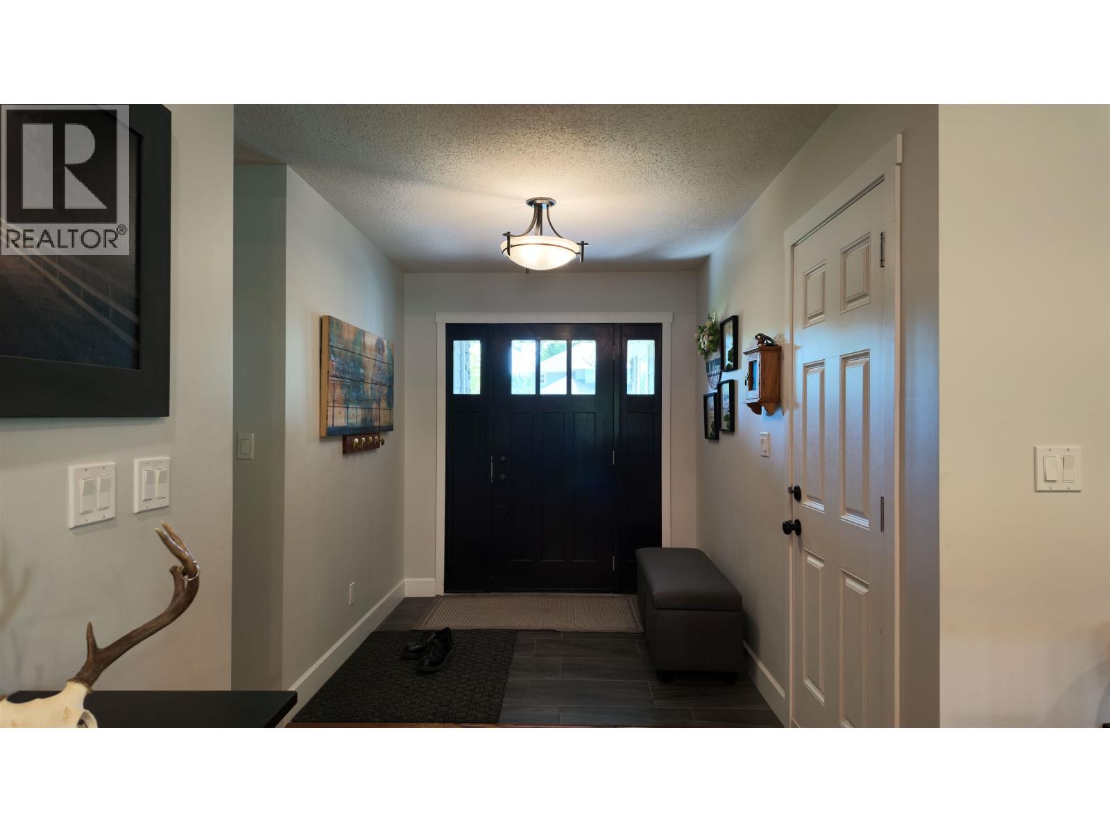 2216 MCTAVISH ROAD - 8
