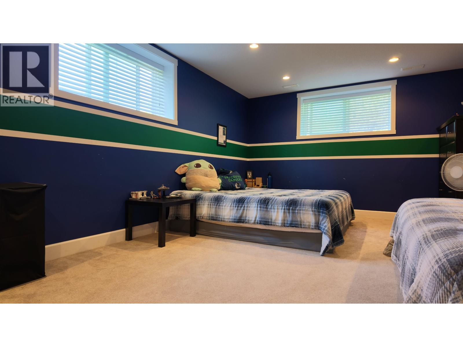 2216 MCTAVISH ROAD - 27