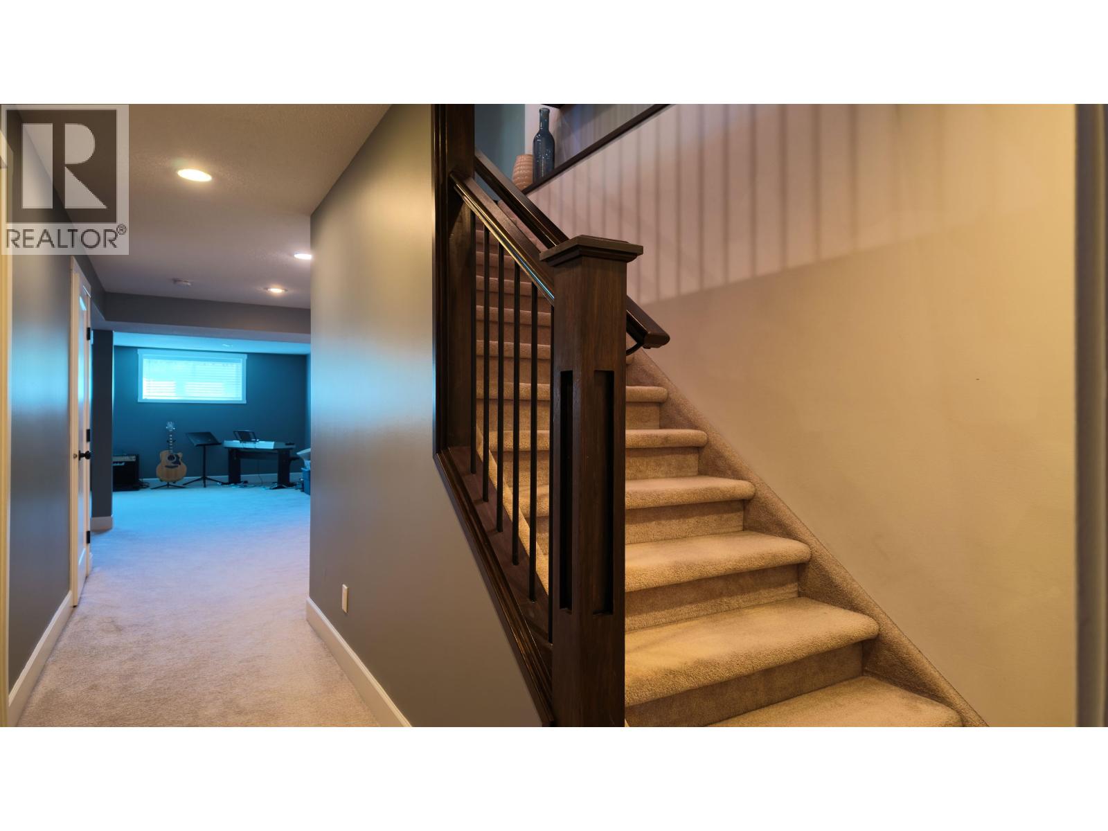 2216 MCTAVISH ROAD - 25