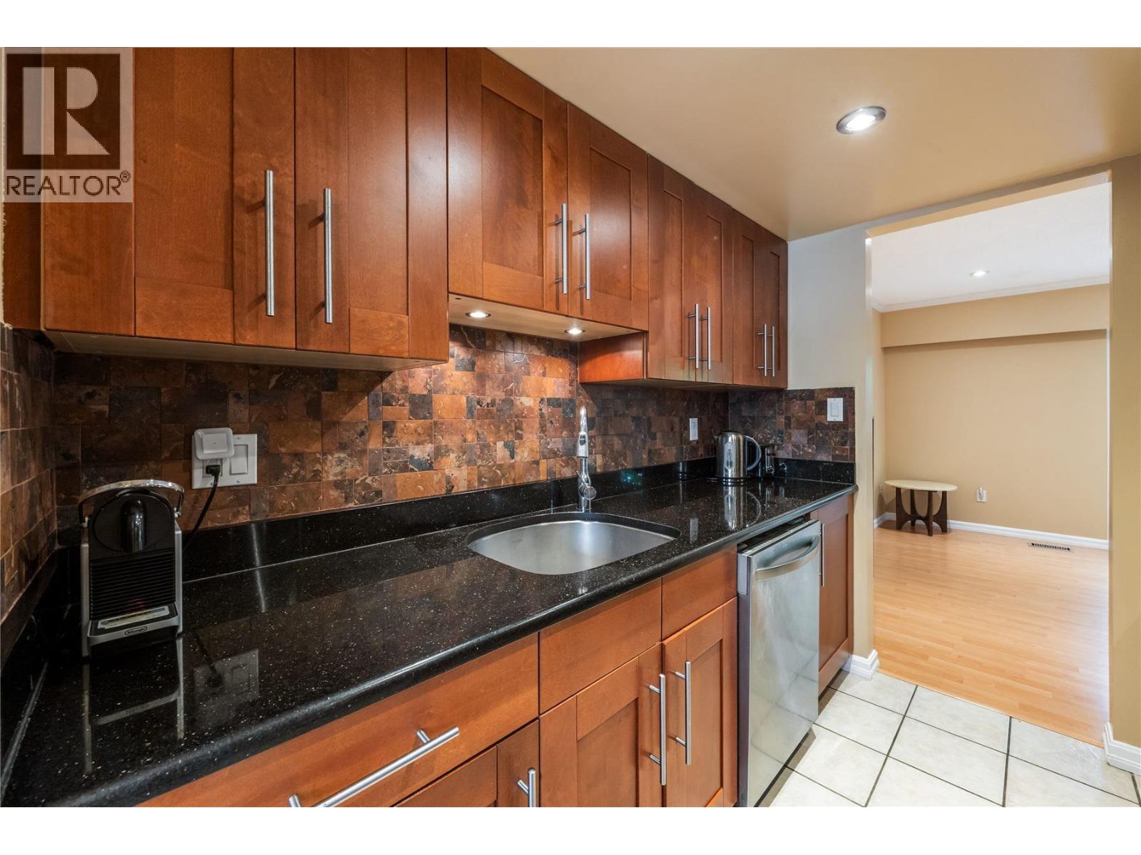 3 Bed, 2 Bath Apartment for Sale in Richmond – 517 9651 GLENDOWER DRIVE, Richmond – MLS# R3131910 - Image 12