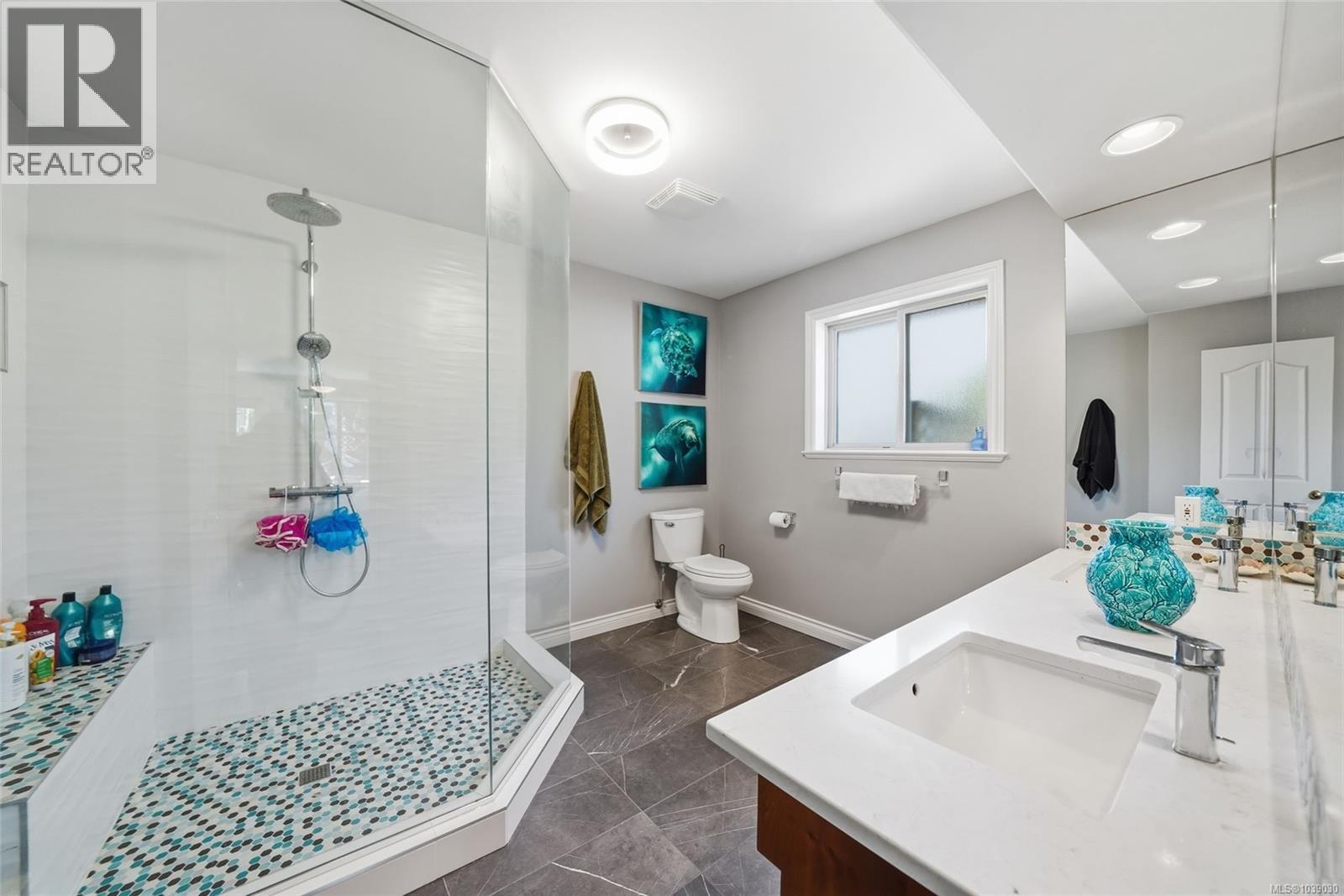 1096 Aery View Way, Parksville