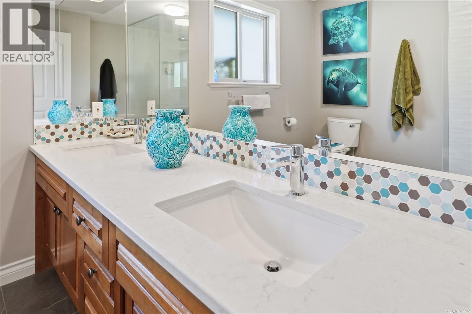 1096 Aery View Way, Parksville