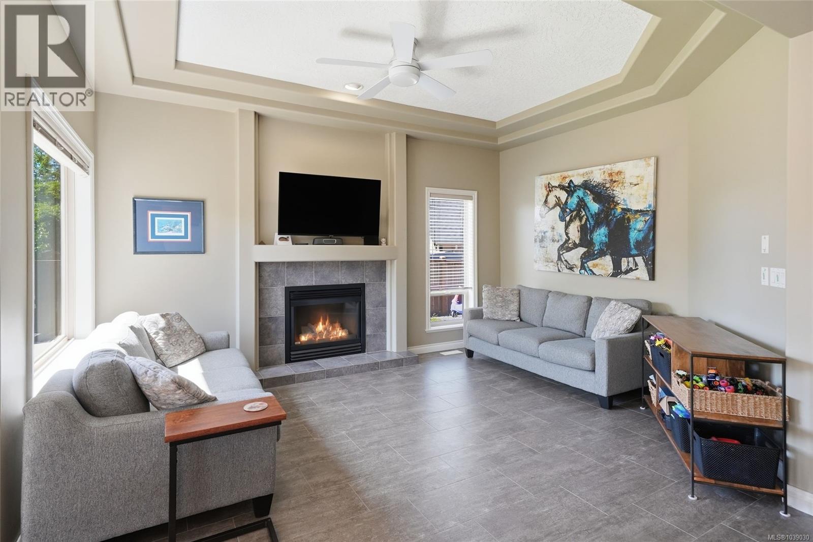 1096 Aery View Way, Parksville