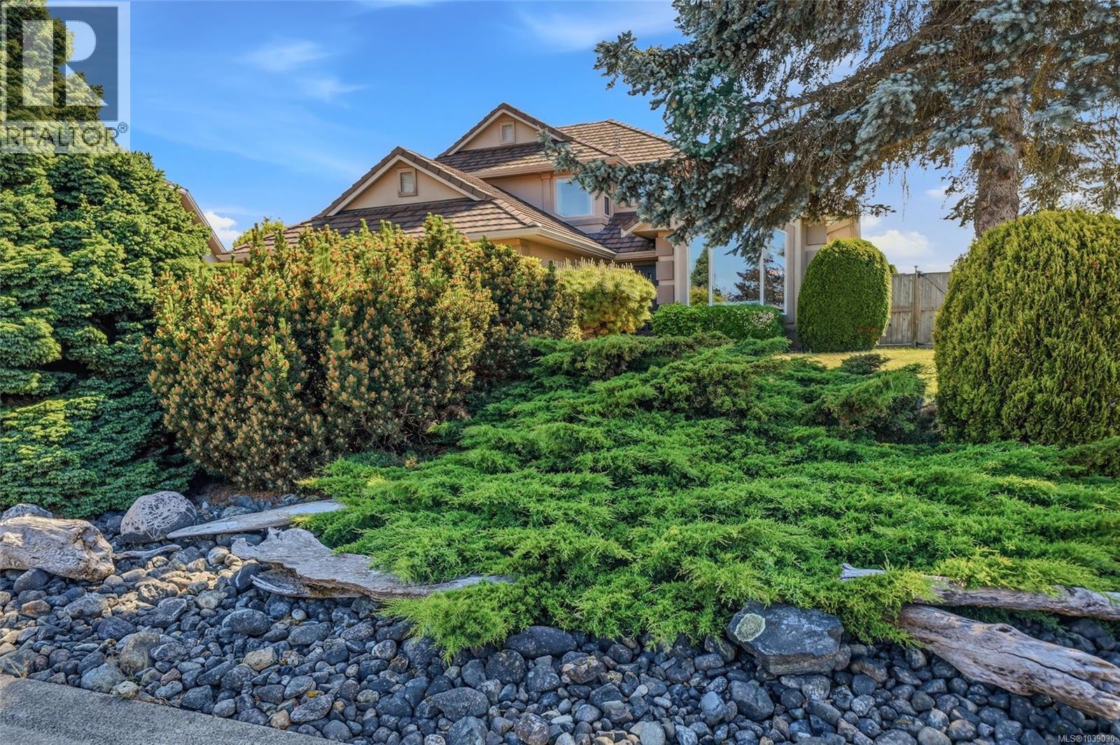 1096 Aery View Way, Parksville