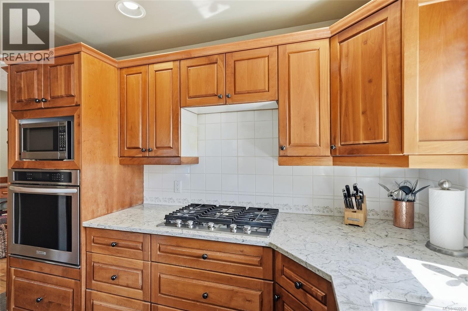 1096 Aery View Way, Parksville