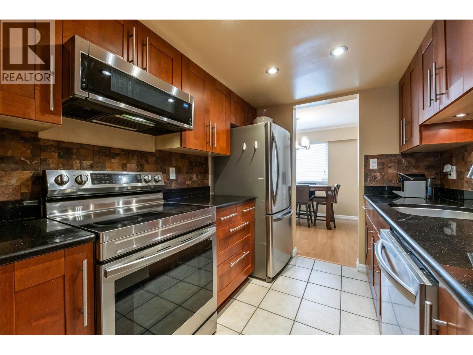 3 Bed, 2 Bath Apartment for Sale in Richmond – 517 9651 GLENDOWER DRIVE, Richmond – MLS# R3131910 - Image 11