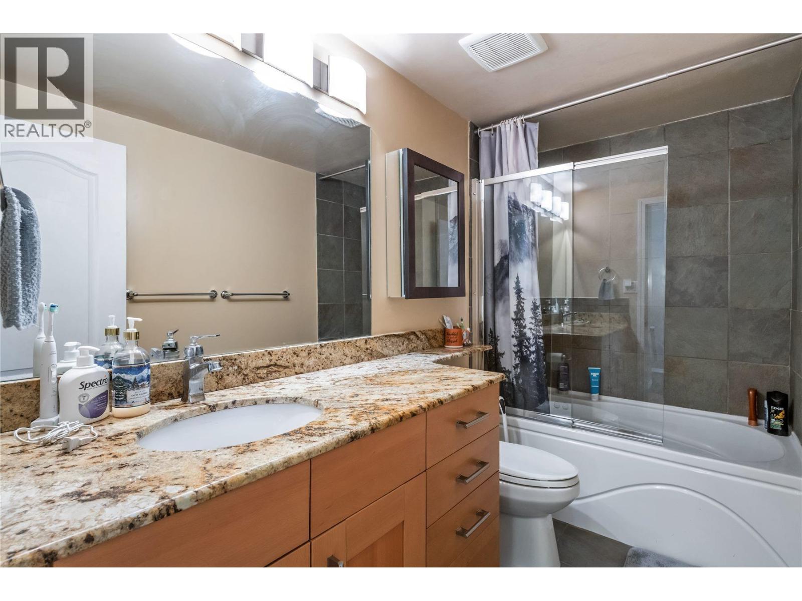 3 Bed, 2 Bath Apartment for Sale in Richmond – 517 9651 GLENDOWER DRIVE, Richmond – MLS# R3131910 - Image 17