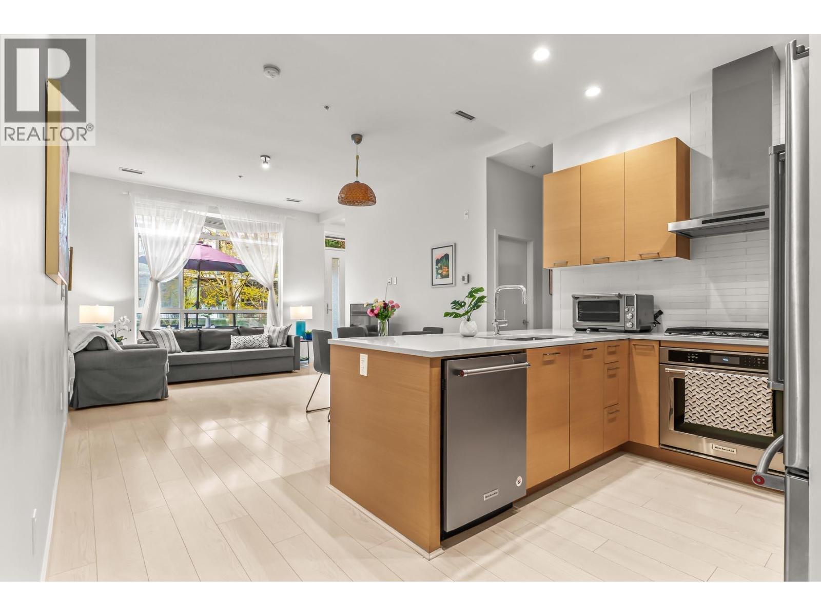114 3581 ROSS DRIVE, Vancouver