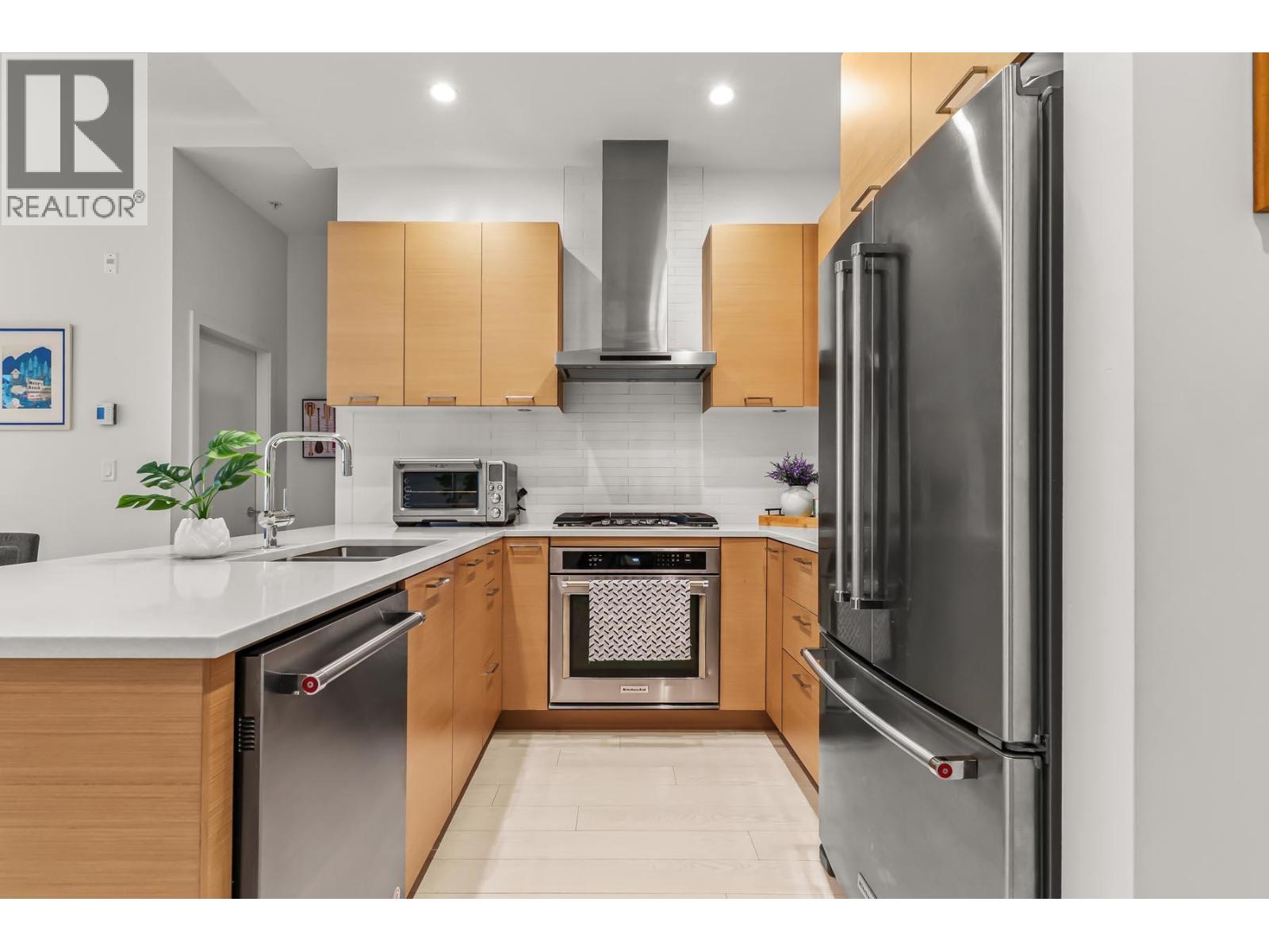 114 3581 ROSS DRIVE, Vancouver