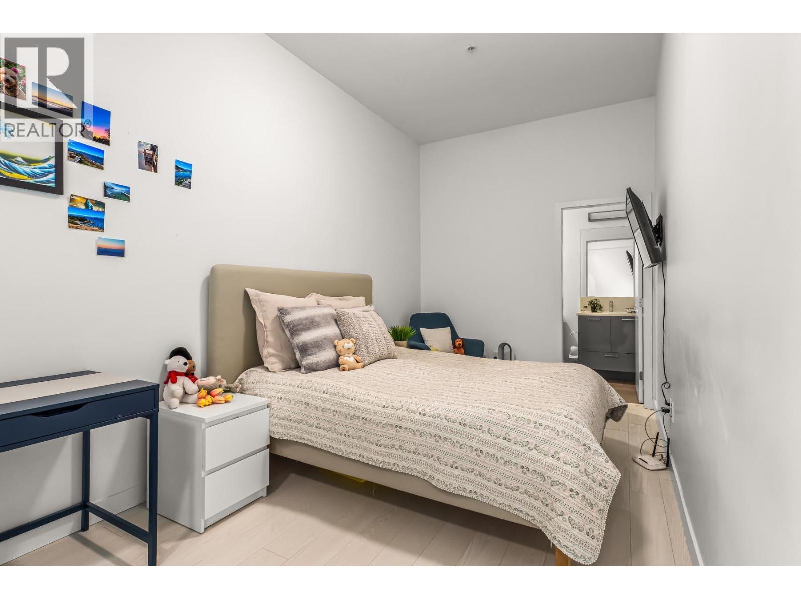 114 3581 ROSS DRIVE, Vancouver