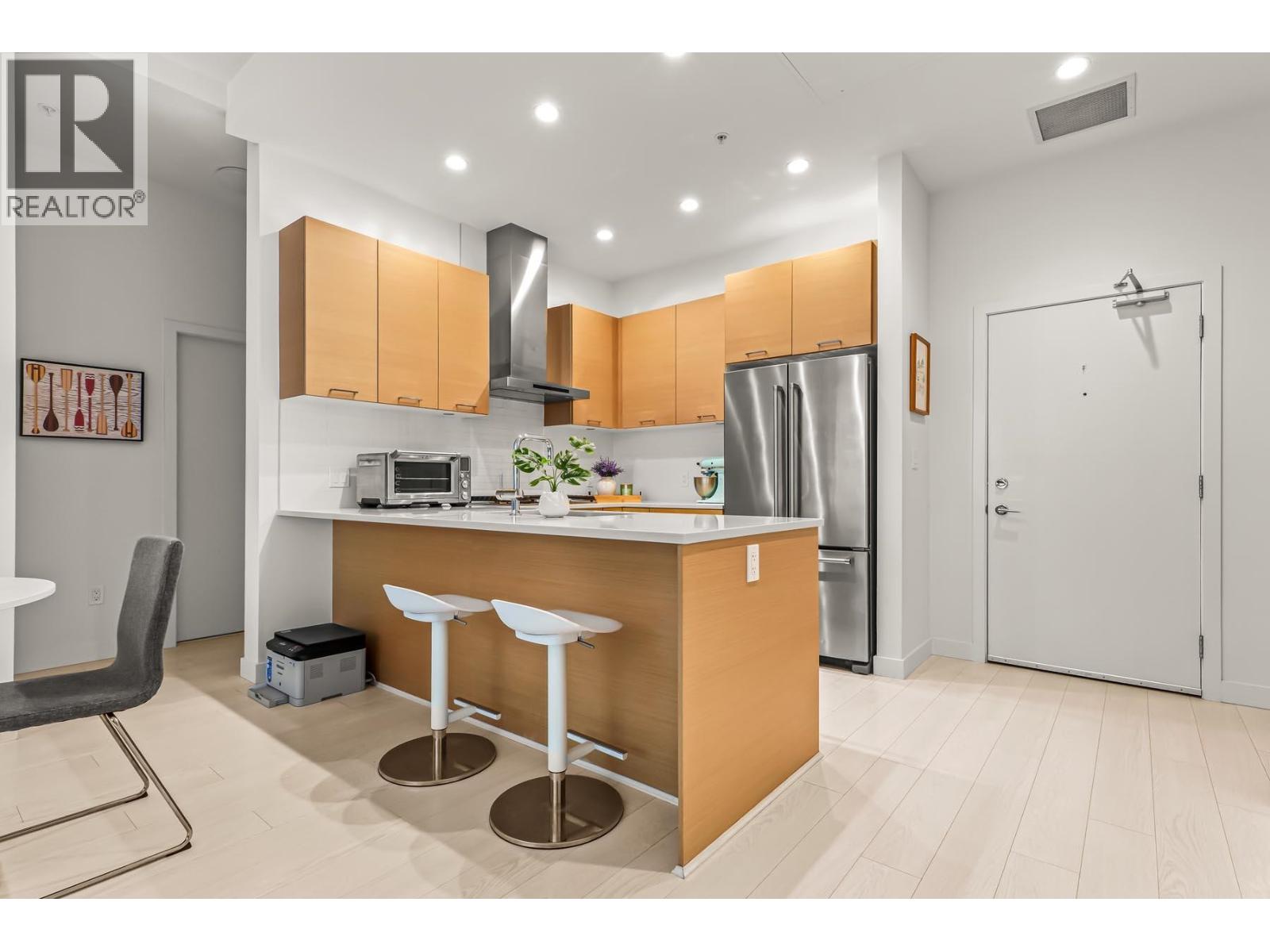 114 3581 ROSS DRIVE, Vancouver