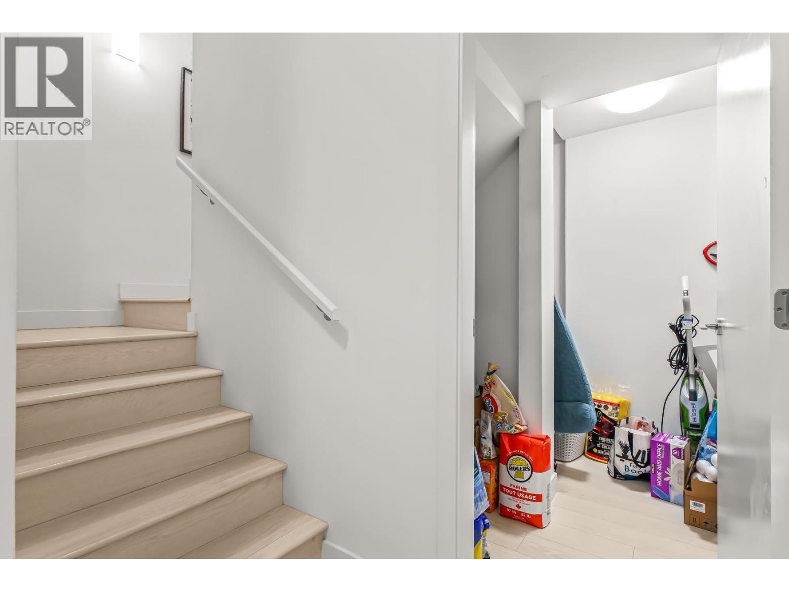 114 3581 ROSS DRIVE, Vancouver