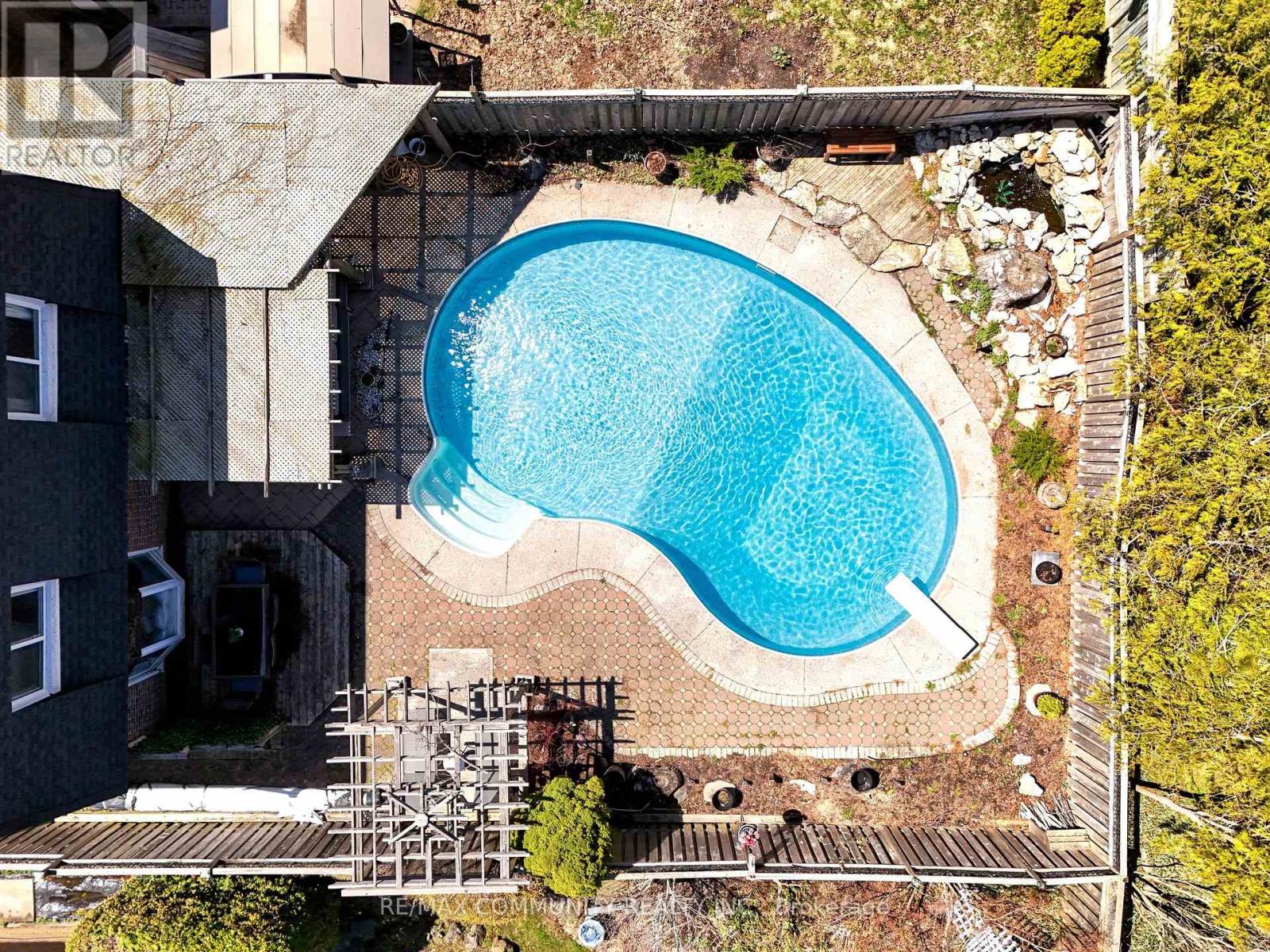 46 MCGRATH COURT - 14