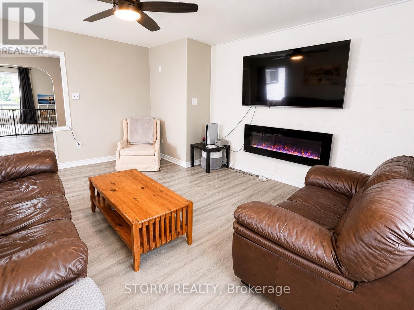 44 ST LAWRENCE STREET - 21