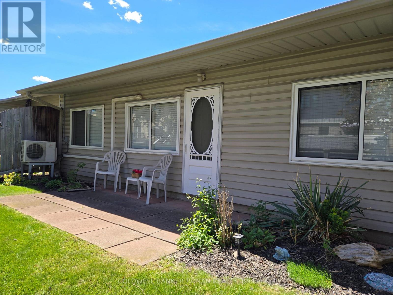 #24 77 MILL STREET - 10