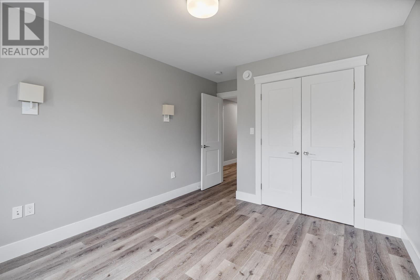#5 12 Harold Court - 20