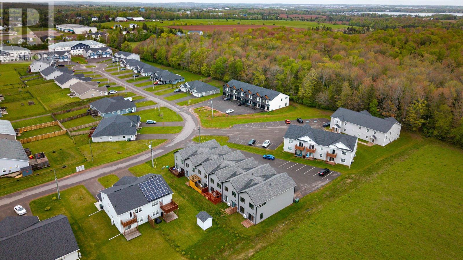 #5 12 Harold Court - 26