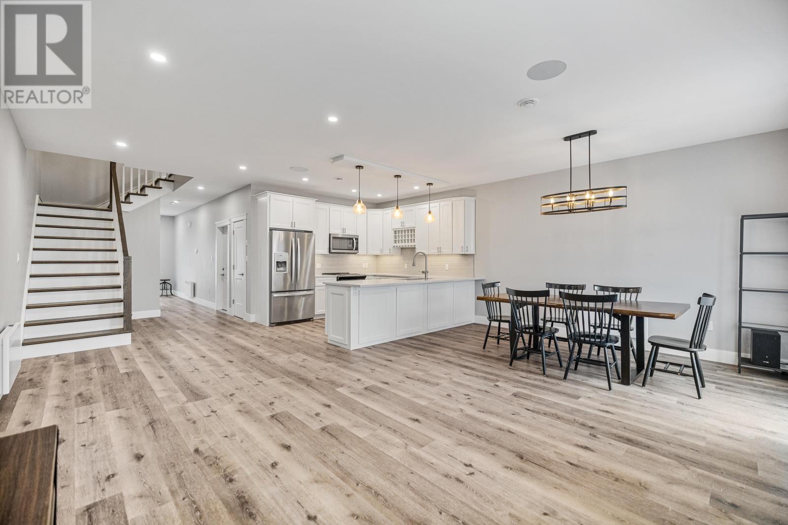 #5 12 Harold Court - 4