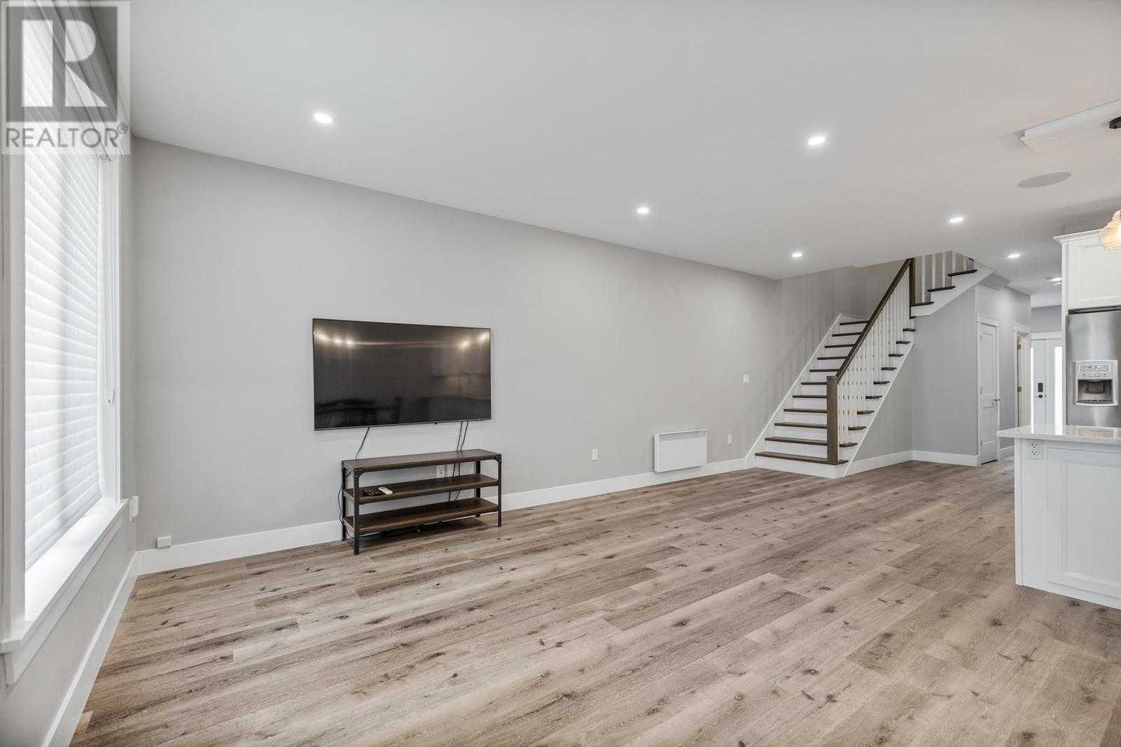#5 12 Harold Court - 7
