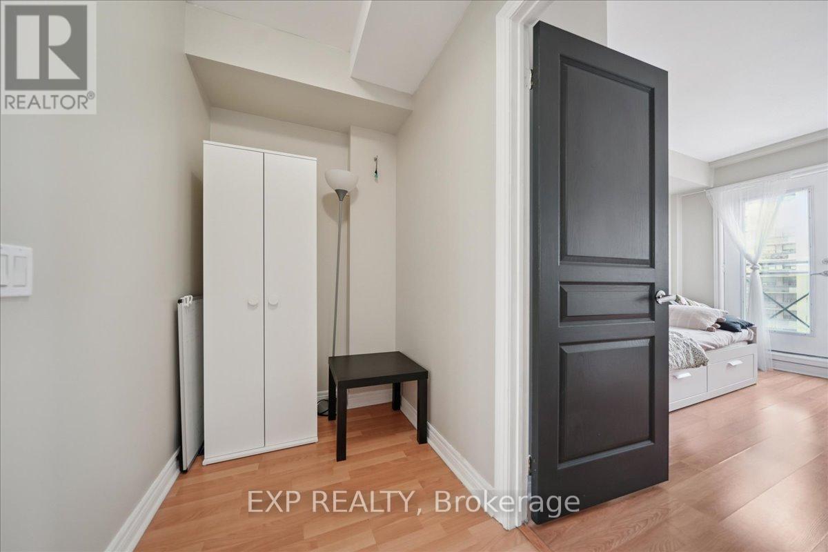 #519 1415 LAWRENCE AVENUE W - 20