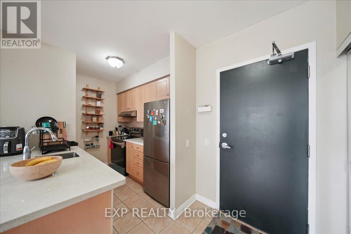 #519 1415 LAWRENCE AVENUE W - 9
