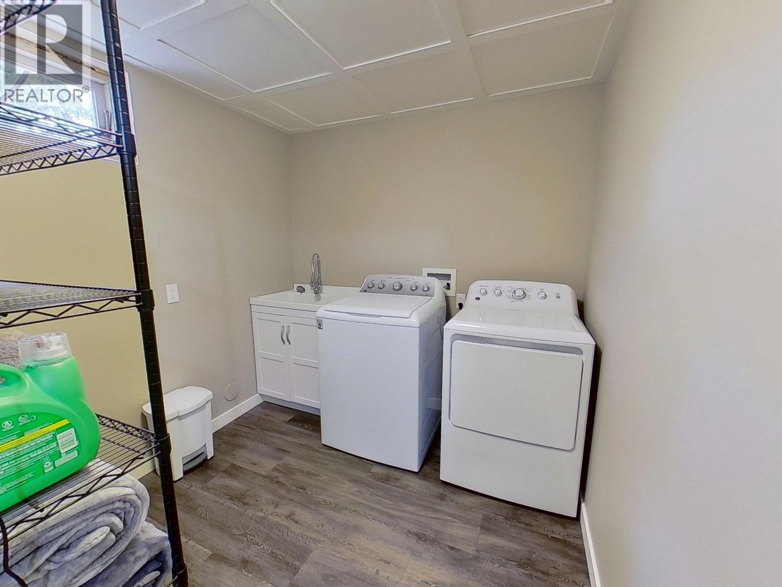 510 PERRY STREET - 23
