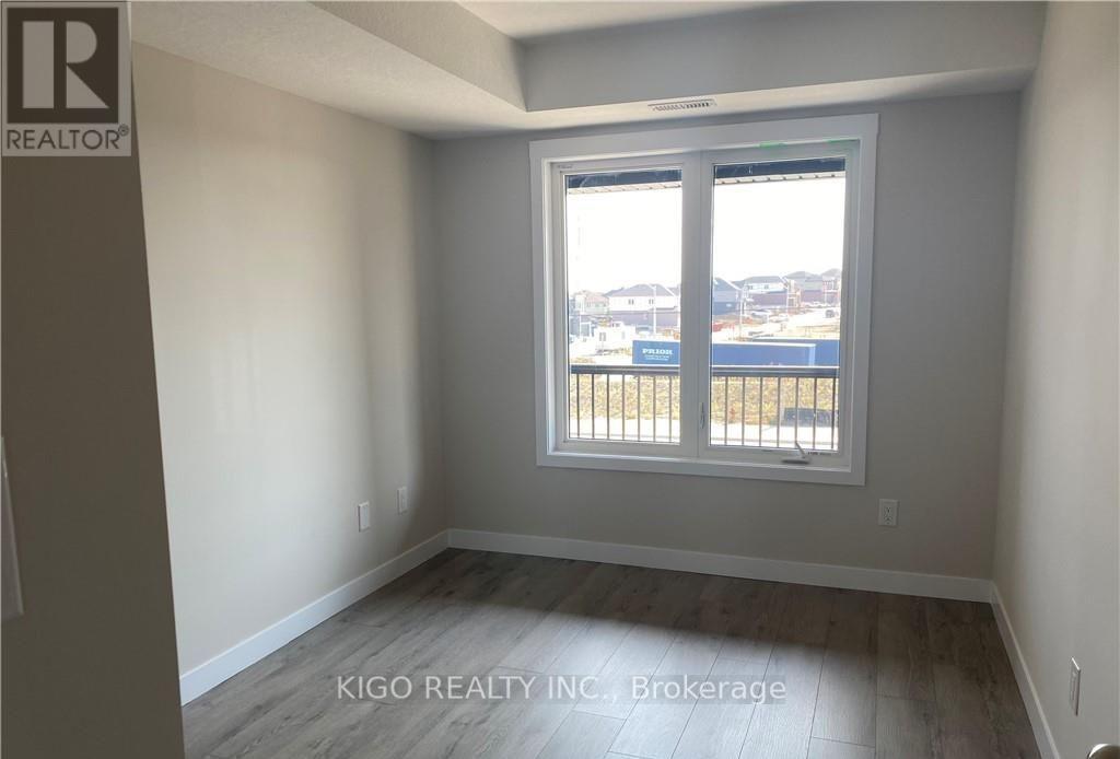 B12 - 160 ROCHEFORT STREET