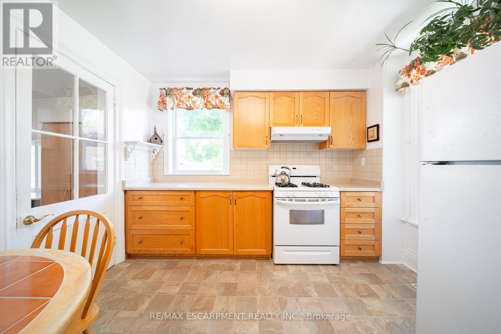 473 NELSON AVENUE - 8