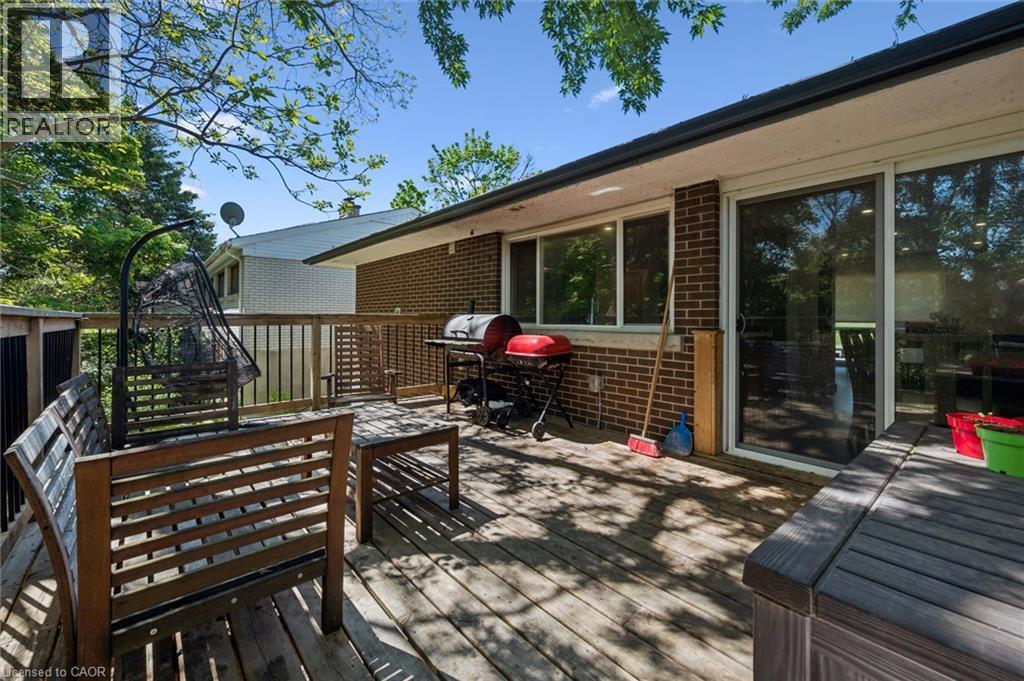 134 WESTMOUNT Road E - 32
