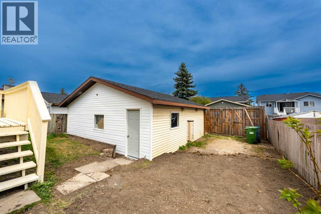 141 Falshire Close NE - 4