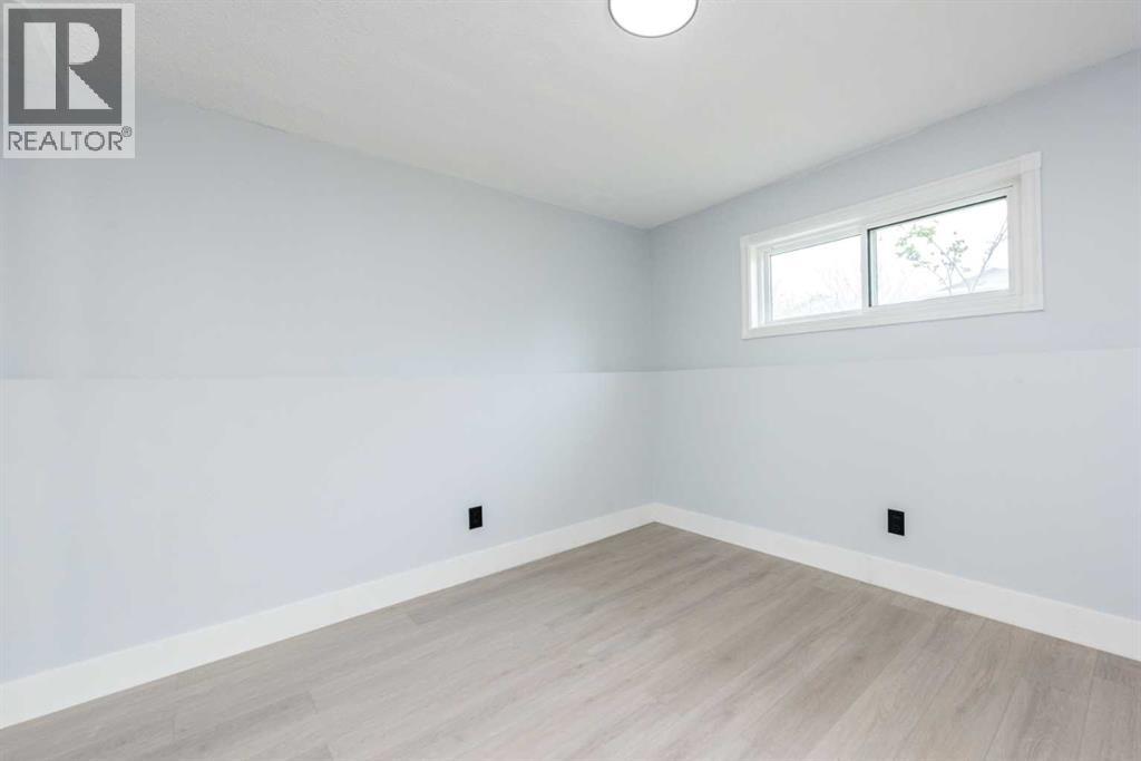 141 Falshire Close NE - 33
